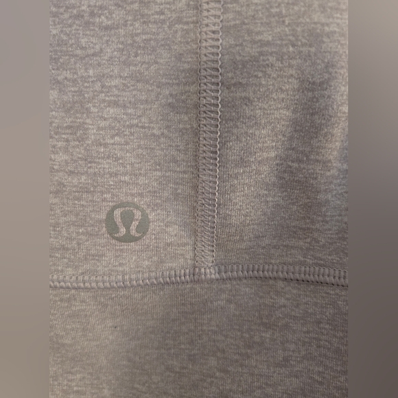 Lululemon Stride Jacket Size 6? Grey Luon - Picture 6 of 6